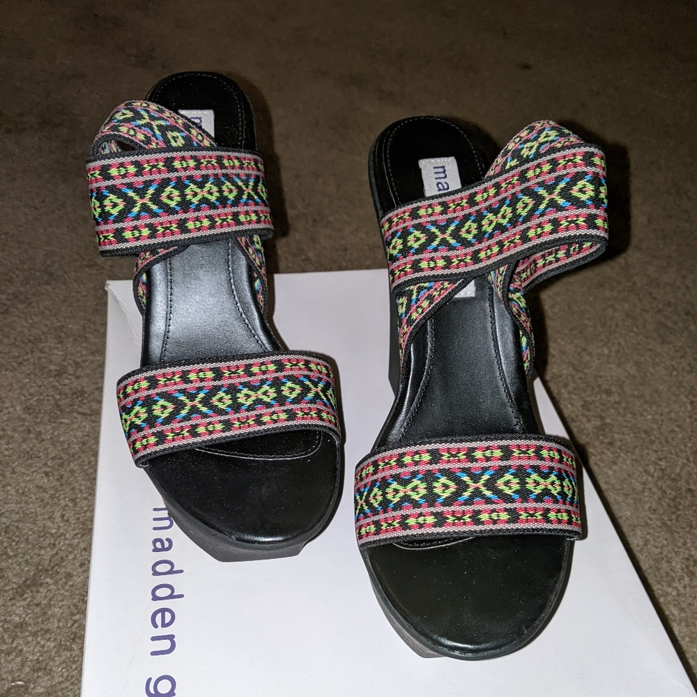 Madden Girl Summer Wedge
